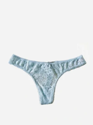 Трусики Victoria's Secret Very Sexy Lace Thong Panty Blue